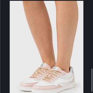 NIB Women's Pink and White Sneakers